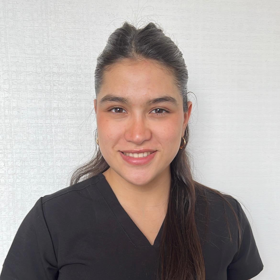 Valentina Valencia, Médica cirujana · medicina deportiva